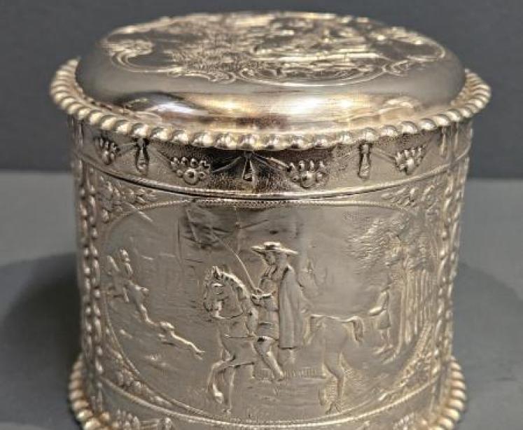 Immaculate Victorian Silver Tea Canister - Image 5