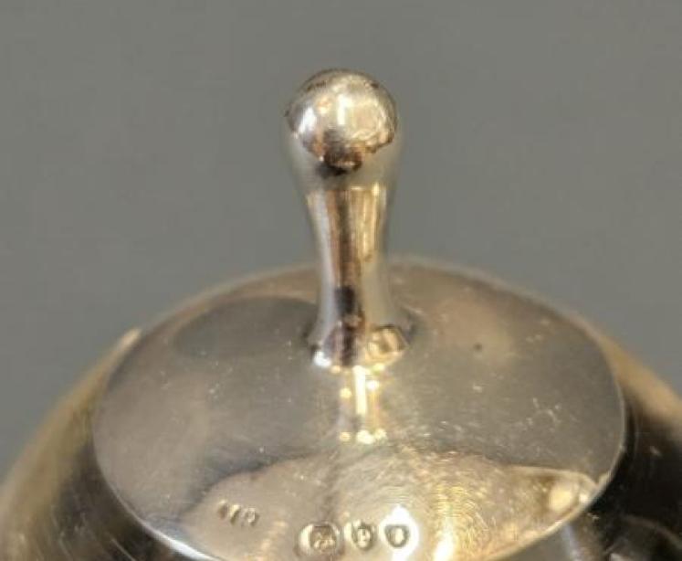 Silver Top Paperweight Glue Pot - Image 3