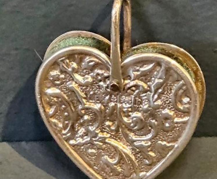 Victorian Heart Shaped Pin Cushion - Image 2
