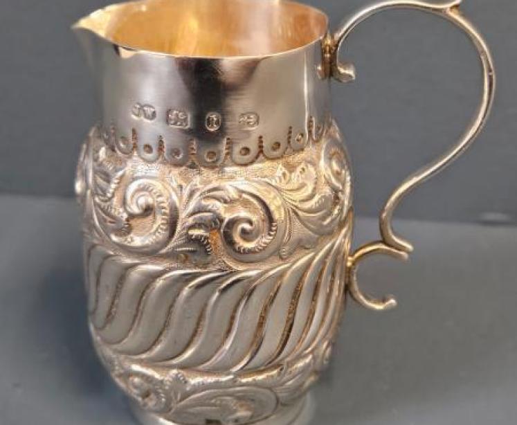 Small Victorian Silver Cream Jug - Image 1