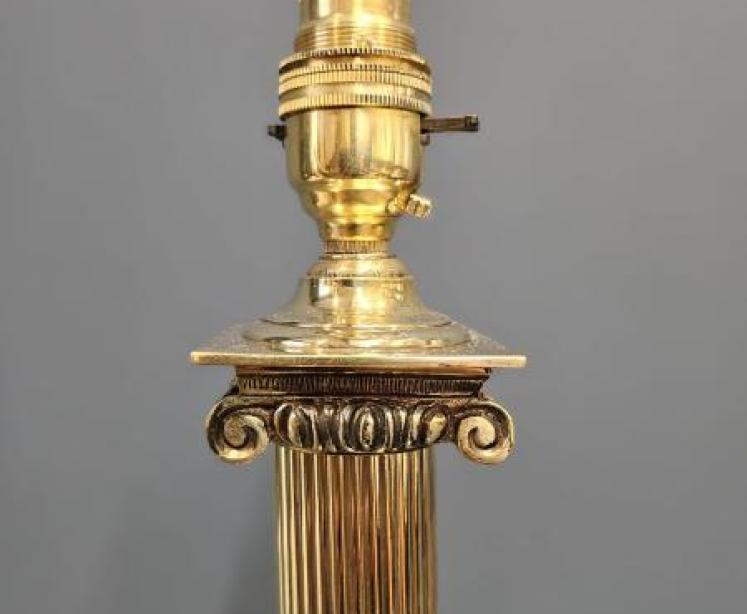 Edwardian Reeded Column Doric Mount Table Lamp - Image 3
