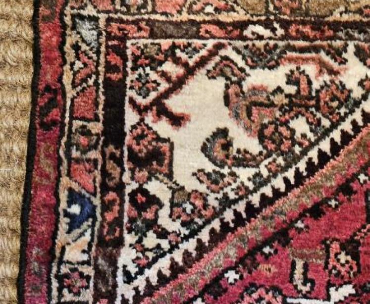 Quality Persian Pure Wool Rug - Image 3