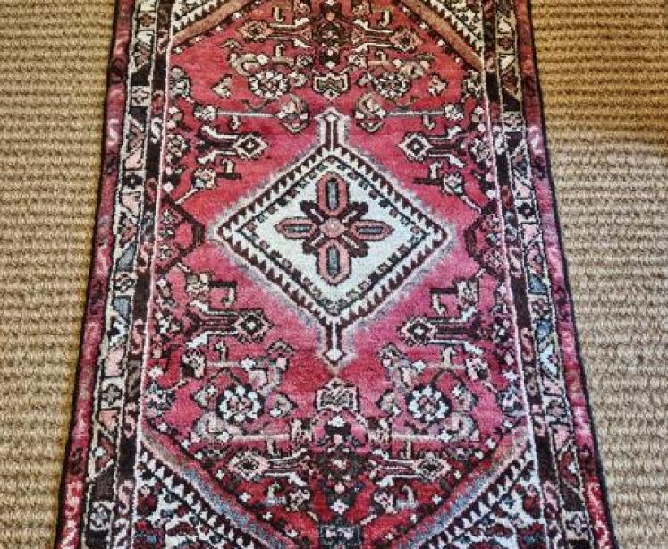 Quality Persian Pure Wool Rug - Image 5