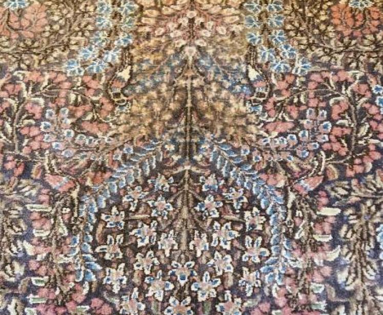 Unusual Fine Quality Persian Pure Wool Rug - Image 4