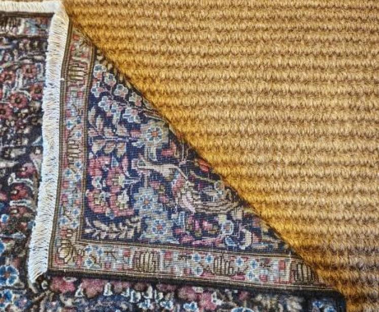 Unusual Fine Quality Persian Pure Wool Rug - Image 6