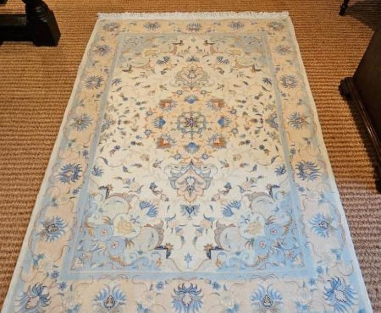 Fine Quality Persian Pure Wool and Silk Rug - Image 5