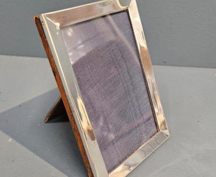 George V Polished Silver Photo Frame  - Image 5