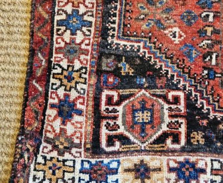 Persian 'Shiraz' Wool Rug - Image 6