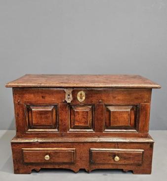 Small George II Coffer Bach