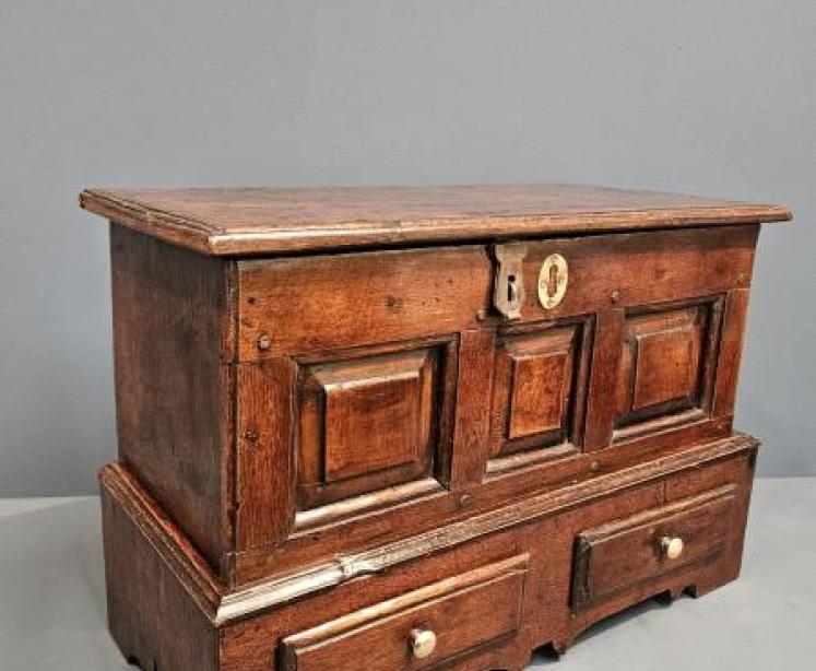 Small George II Coffer Bach - Image 4