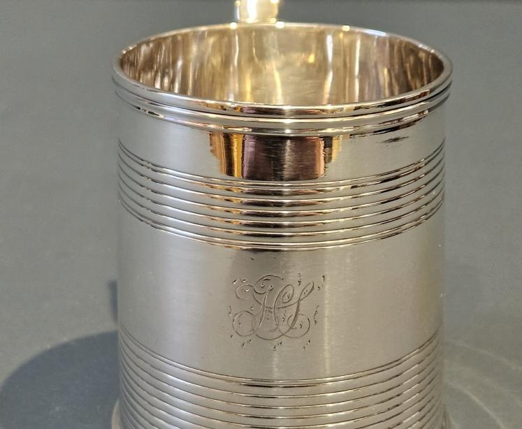 Early Victorian Silver Mug - Image 3