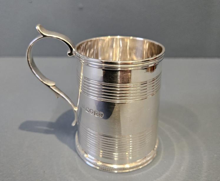 Early Victorian Silver Mug - Image 9