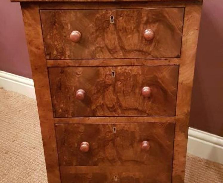 Pair of Antique Victorian Burr Walnut Bedside Chests - Image 4