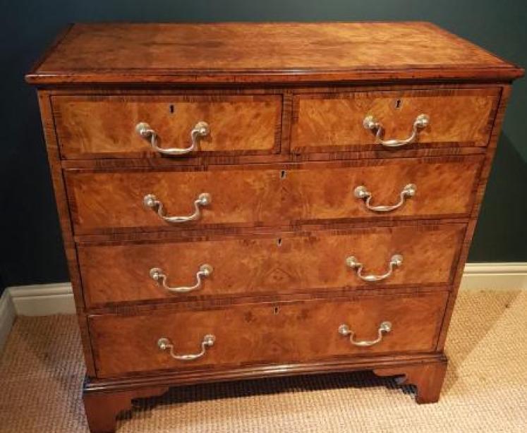 Superb George III Burr Walnut Chest of Drawers - Image 1