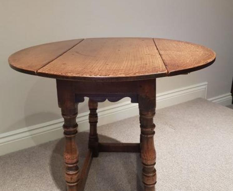 George III Oak Drop Leaf Occasional Table  - Image 3