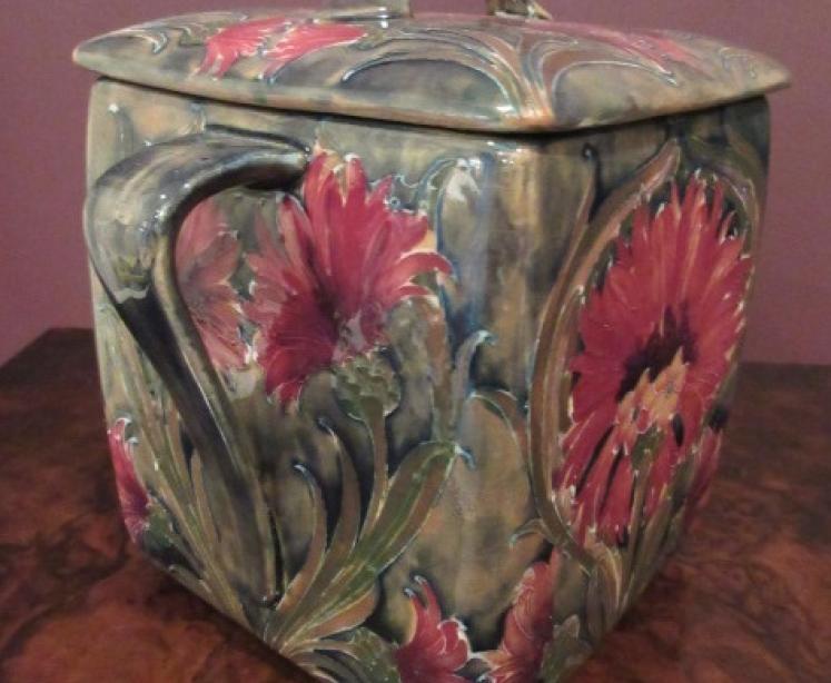 Early Moorcroft Cornflower Twin Handled Box & Cover - Image 3