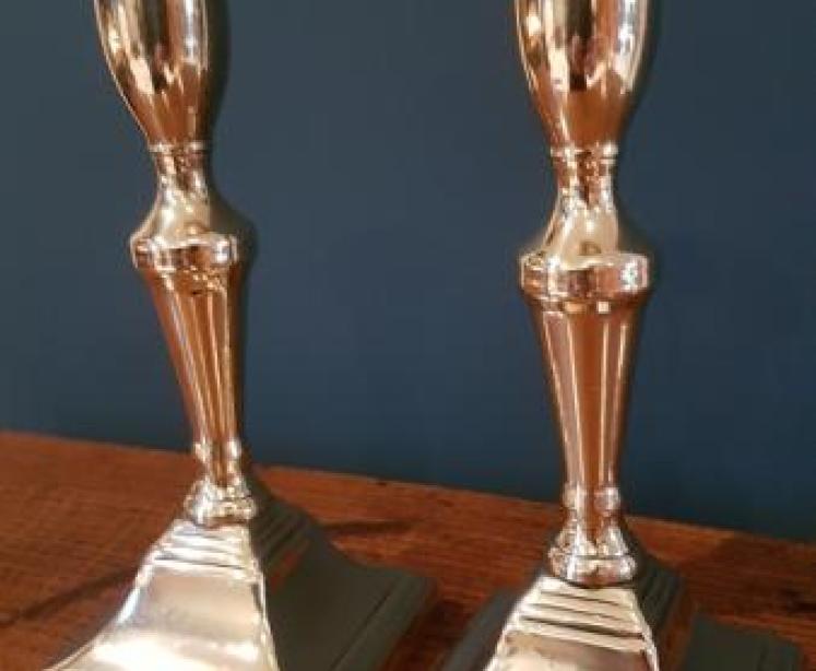 Pair of Fine George III Seamed Brass Candlesticks - Image 5