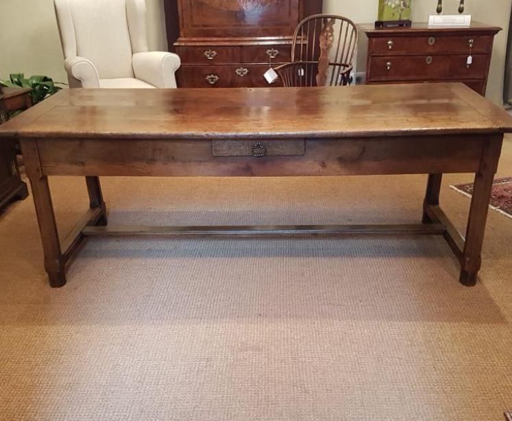 Outstanding III Oak 8 seater Farmhouse Table - Image 3