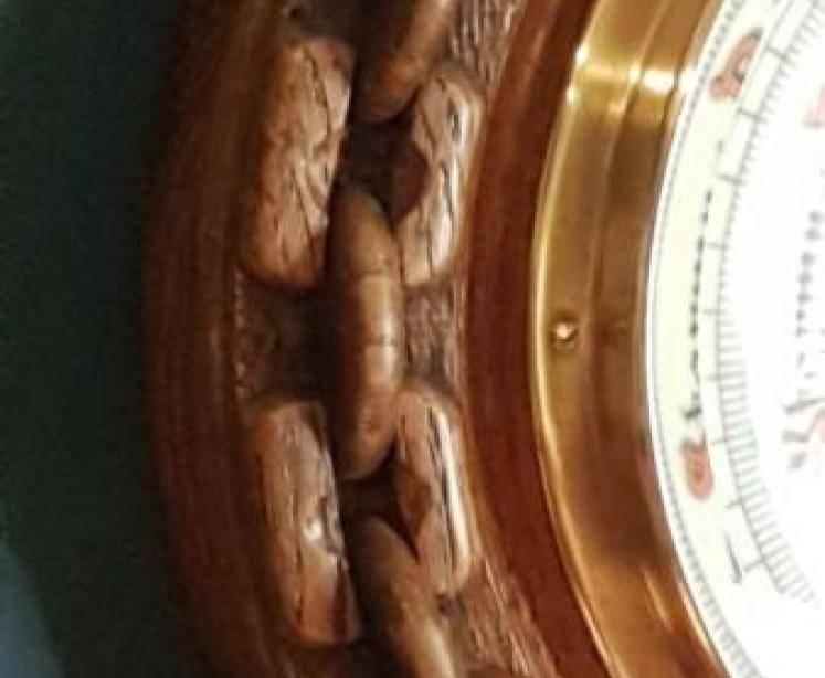 Victorian Carved Oak Chain Design Aneroid Barometer - Image 4