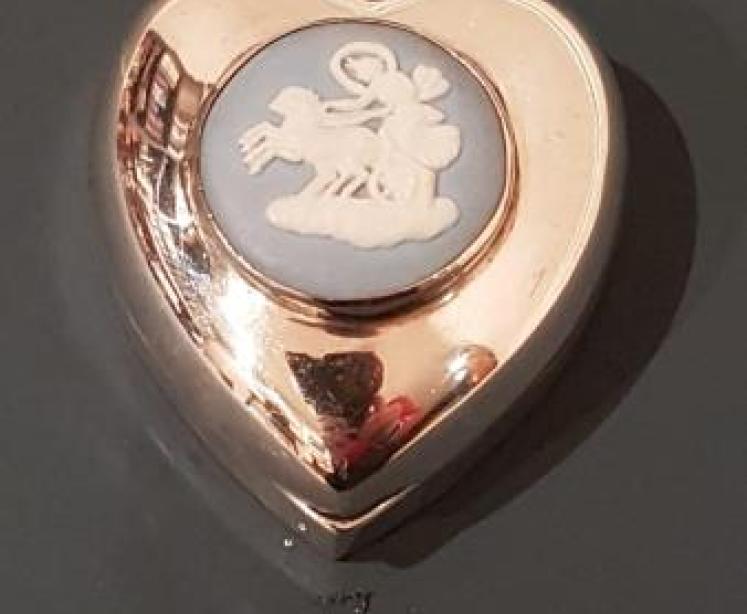 Antique Silver Heart Shaped Ring Box - Image 1