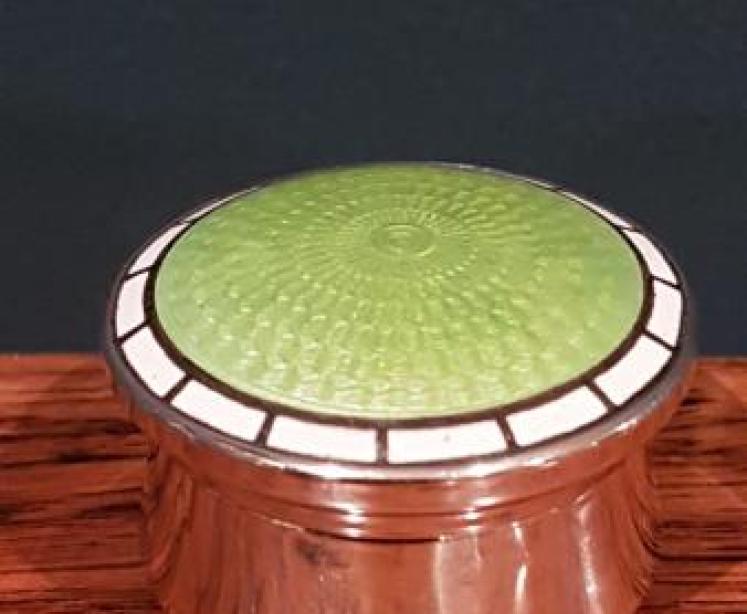 Edwardian Silver and Lime Green Enamel Pill Box - Image 1