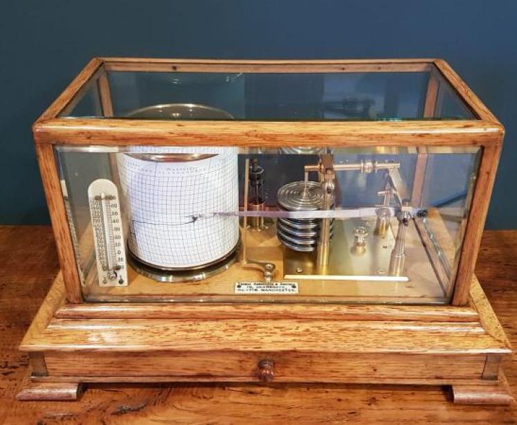 Superior Quality Victorian Oak Barograph - Image 1