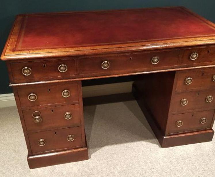 Antique Mid Victorian Oak Pedestal Desk - Image 1