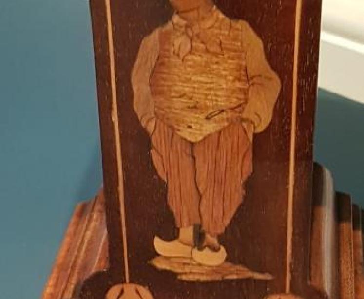 Superb Edwardian Mantel Clock with Inlaid Oriental Figure - Image 5