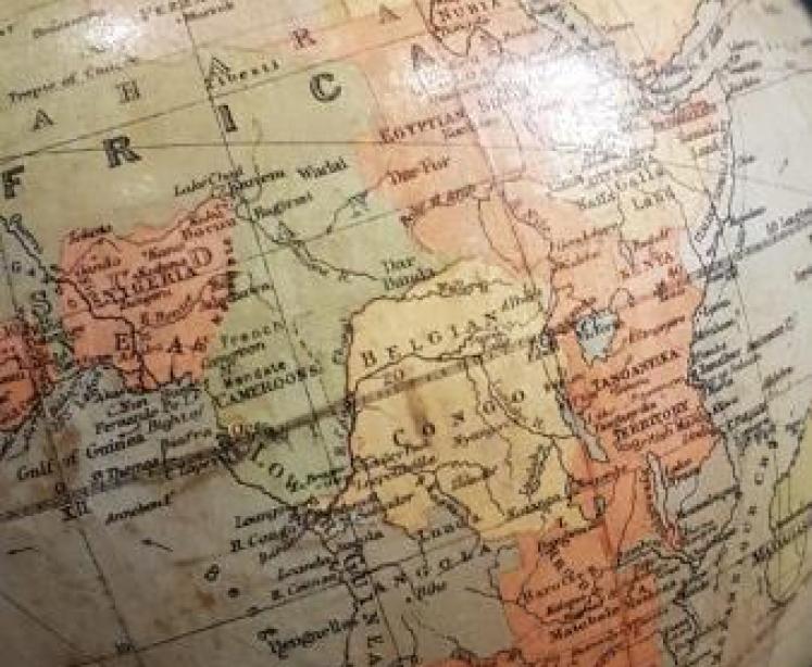 Antique Philips 8" British Empire Globe - Image 4