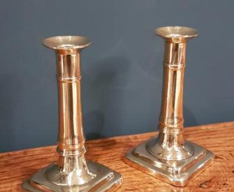 Pair of George III Brass Cannon Pedestal Candlesticks - Image 2