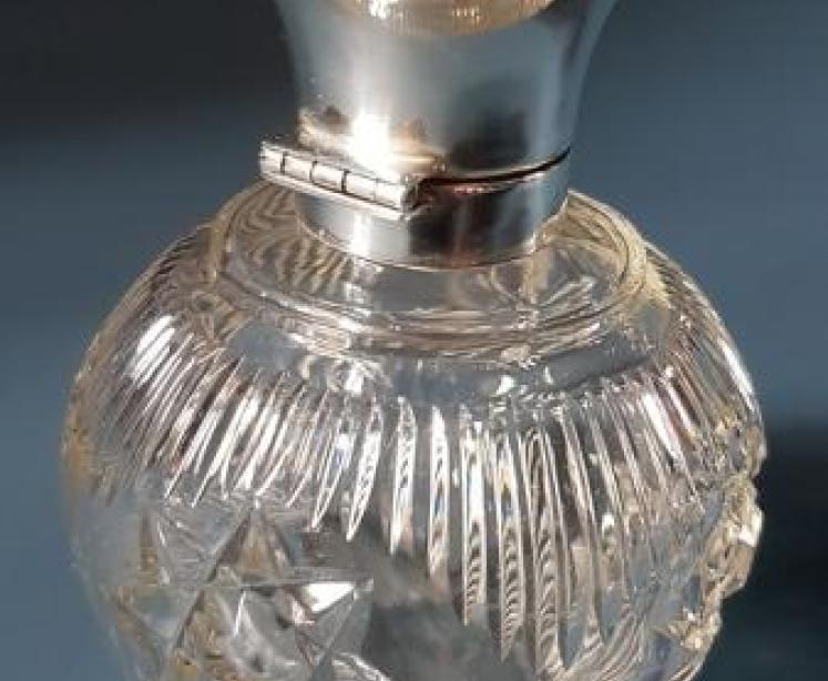 George V Period Silver and Tortoise Shell Scent Bottle - Image 2