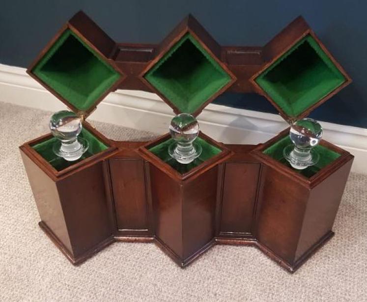 Superb Antique Country House Decanter Box - Image 1