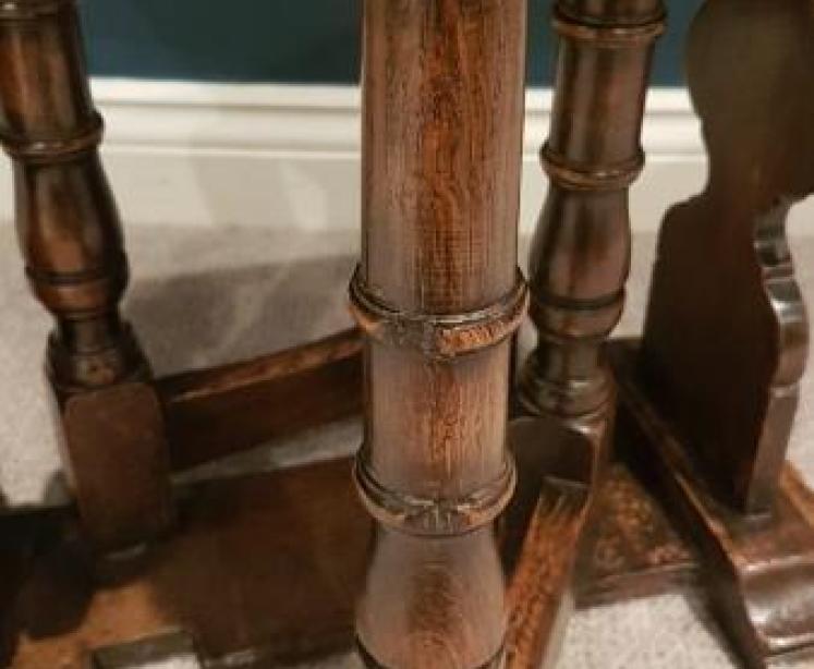 Antique Small Proportioned Oak Occasional Table - Image 5