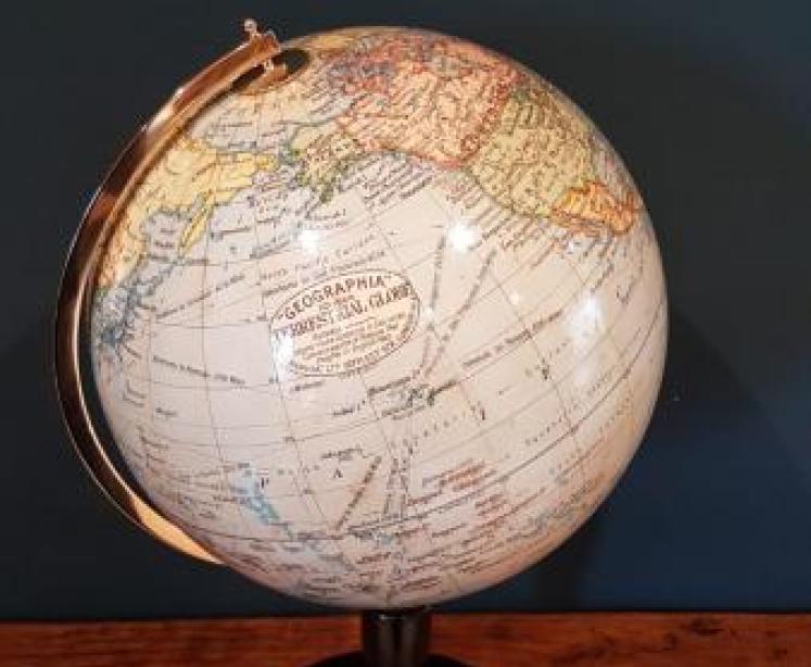 1920's Geographica 10" Terrestrial Globe - Image 7