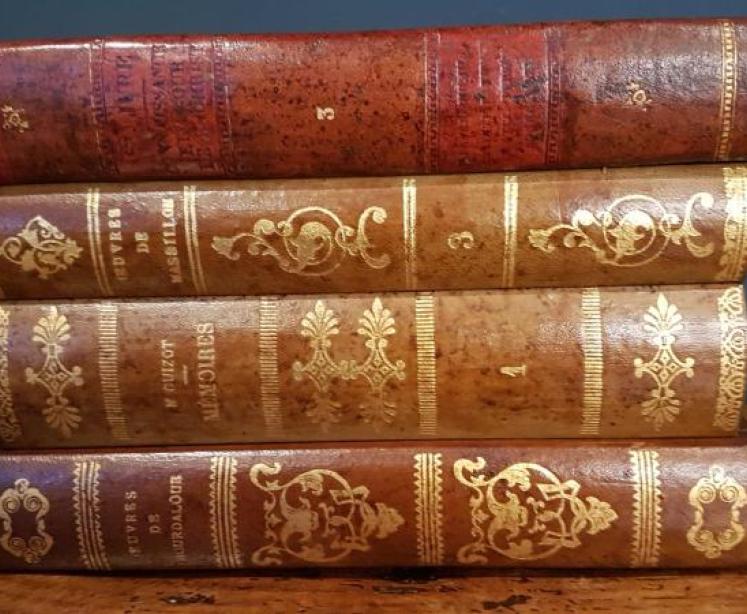 Antique Leather Books Liqueur Tantalus - Image 2