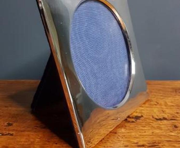 Edwardian Silver Photo Frame by Elkington  - Image 2