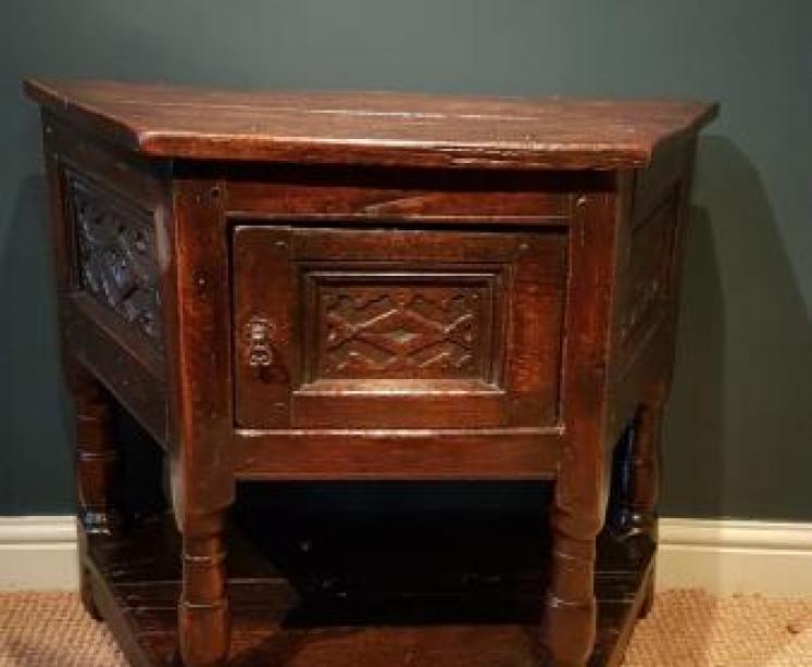 Early Period Antique Oak Credence Table.c.1700 - Image 2