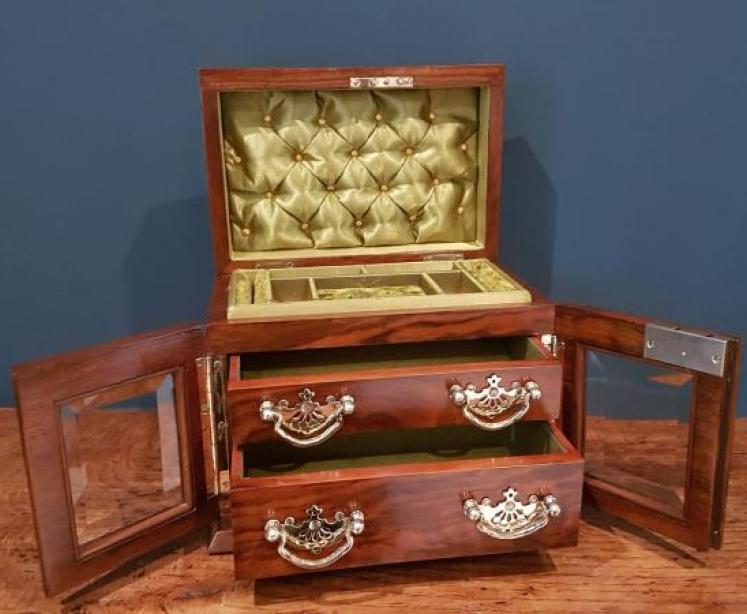 Antique Figured Walnut Dome Top Jewellery Box - Image 1