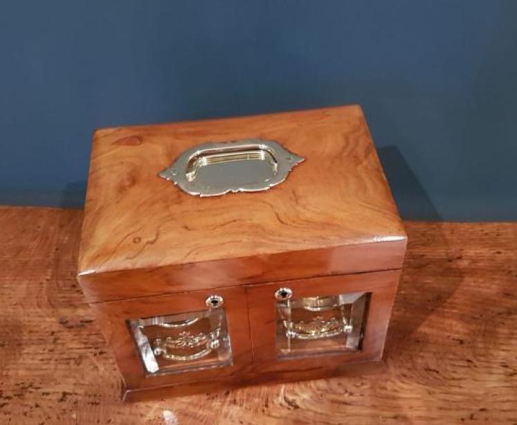 Antique Figured Walnut Dome Top Jewellery Box - Image 5