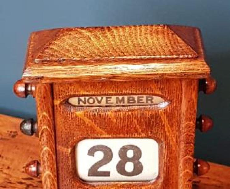 Antique Victorian Oak Perpetual Desk Calendar - Image 3