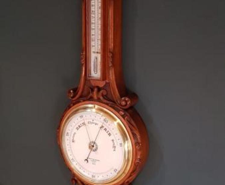 Outstanding Quality Antique Negretti and Zambra Barometer - Image 2