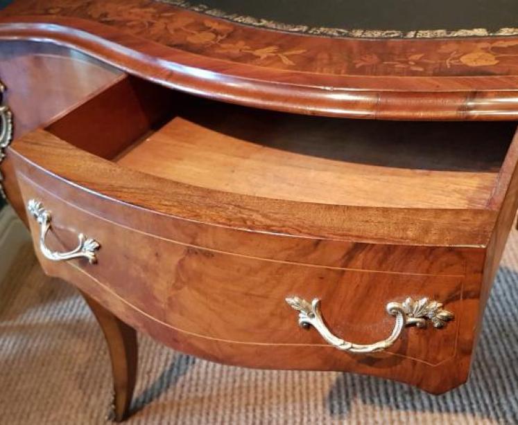 Fine Victorian Inlaid Walnut Writing Table - Image 6