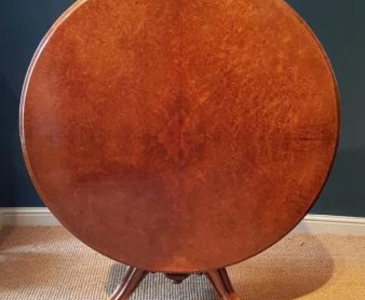 Victorian Burr Walnut Circular Table - Image 2