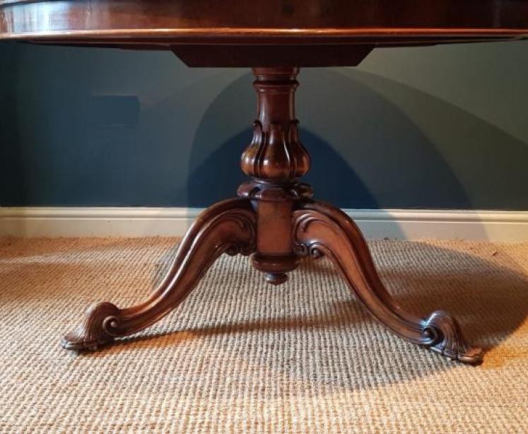 Victorian Burr Walnut Circular Table - Image 3