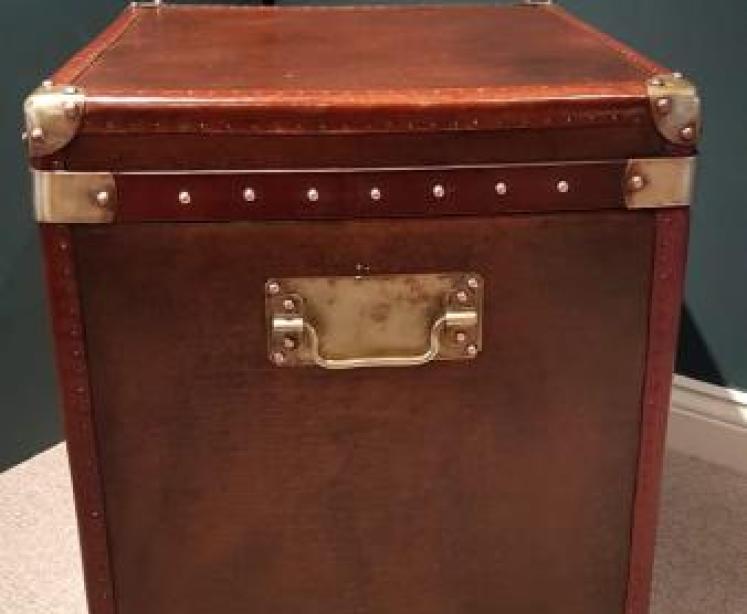 Superb Antique Leather and Brass Trimmed Trunk - Image 5