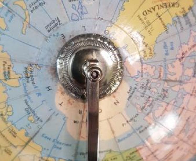 Paper Mache 10" Terrestrial Globe - Image 5