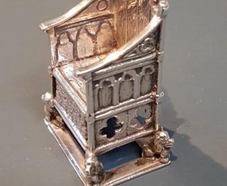 King Edward VII Silver Coronation Commemorative Throne - Image 2