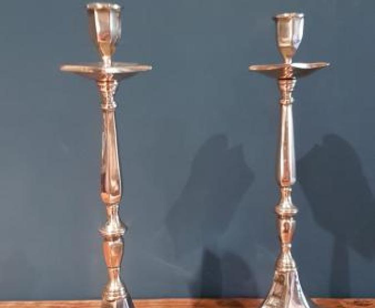 Pair of Superior Quality Victorian Cast Brass Candlesticks - Image 7