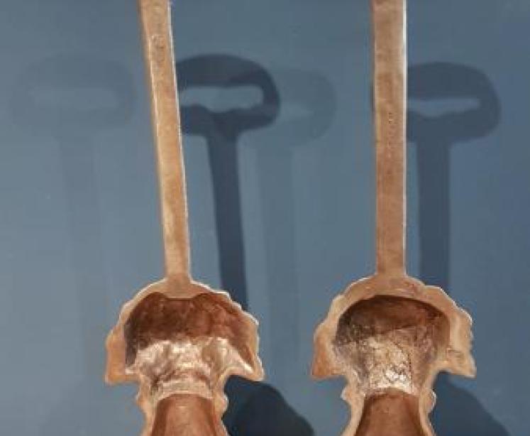 Pair of Victorian Cast Brass Wheatsheaf Door Stops - Image 3