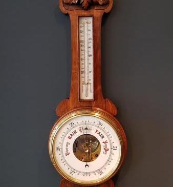 Fine Quality Antique Carved Oak Banjo Barometer 